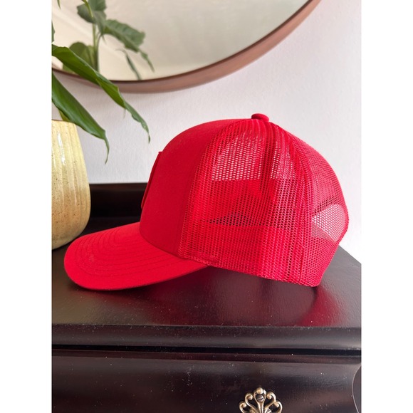 TravisMathew Mens Life On Tour Red Trucker Hat Snapback Mesh Golf Cap - Picture 5 of 7